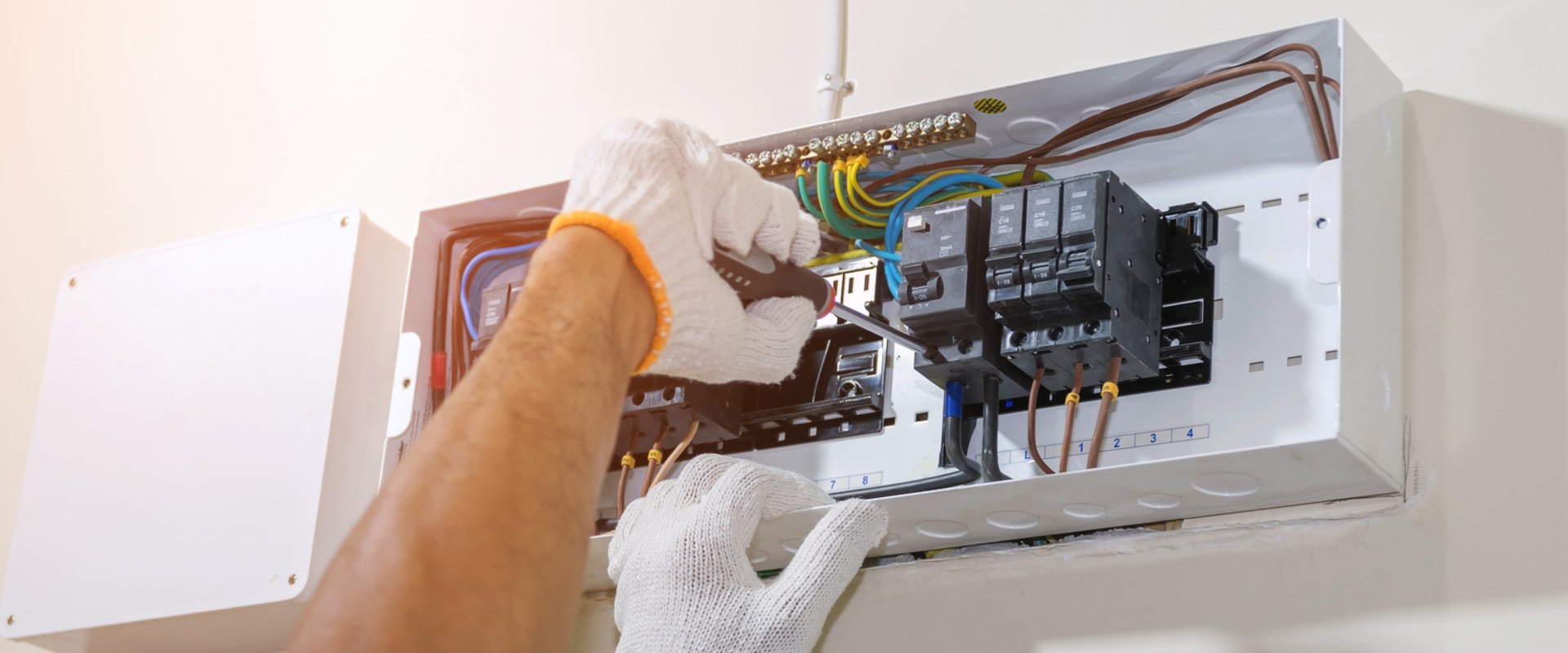 Don't Get Zapped: Why Trusting An Electrician In Oahu Saves You From Costly Appliance Repairs