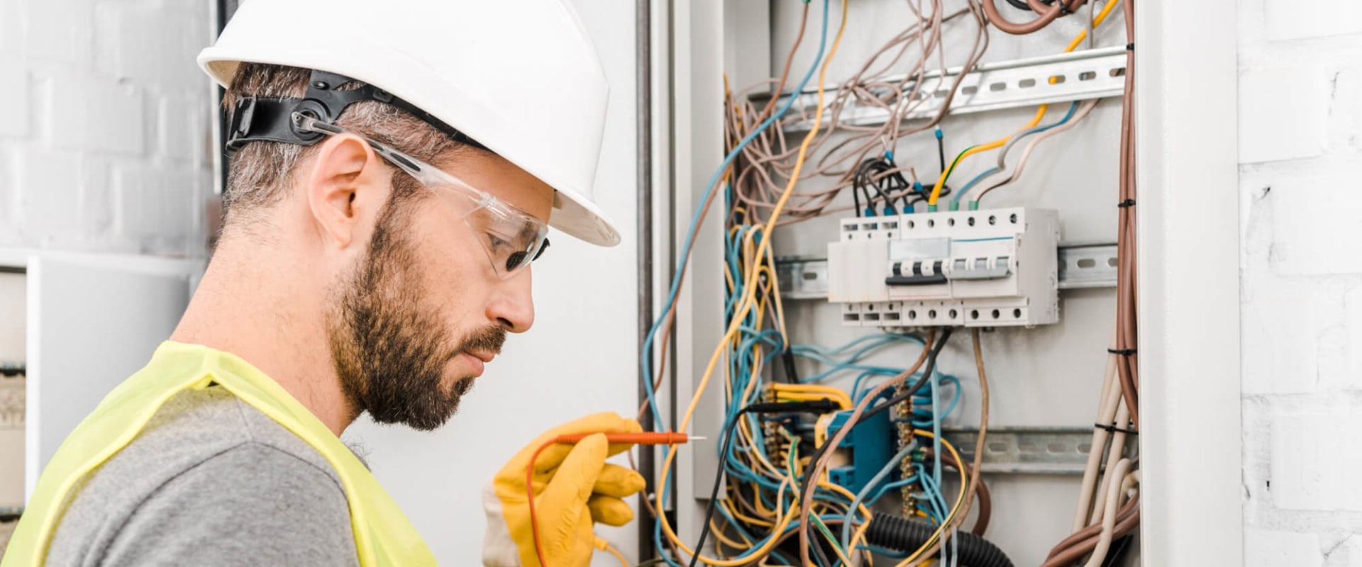 How Commercial Electricians In Vancouver, WA, Can Ensure Safe Appliance Repair For Your Company?